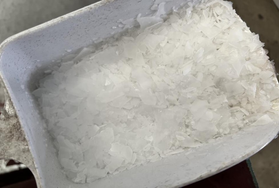 Mesin Es Flake 1 Ton dengan Kompresor Bitzer dan Ruang Penyimpanan Es 1000 kg – Kenya